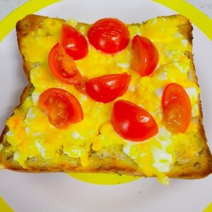 ミニトマトの卵トースト